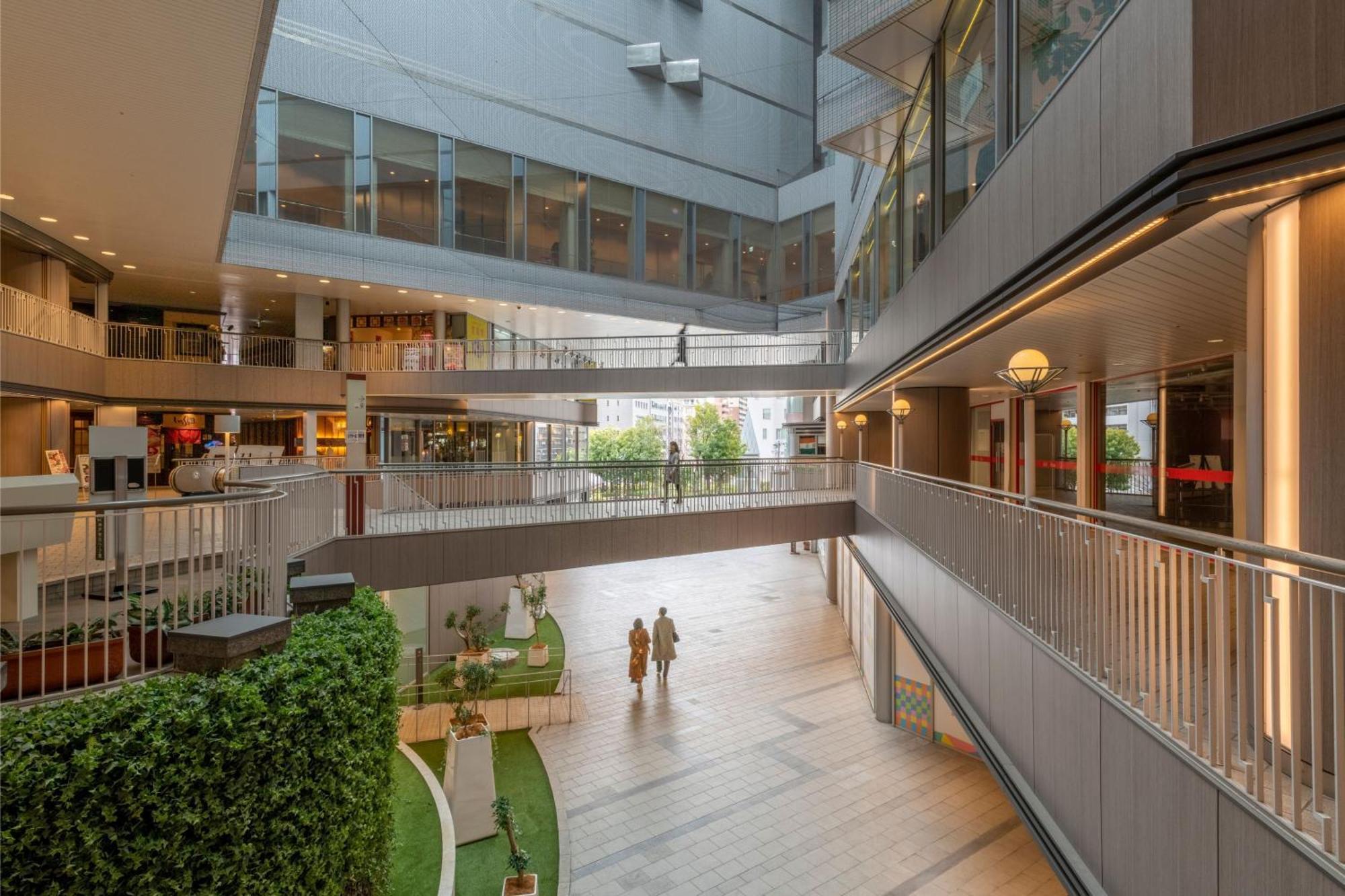 Hotel Ana Crowne Plaza Kobe By Ihg Exterior foto The atrium of the new building