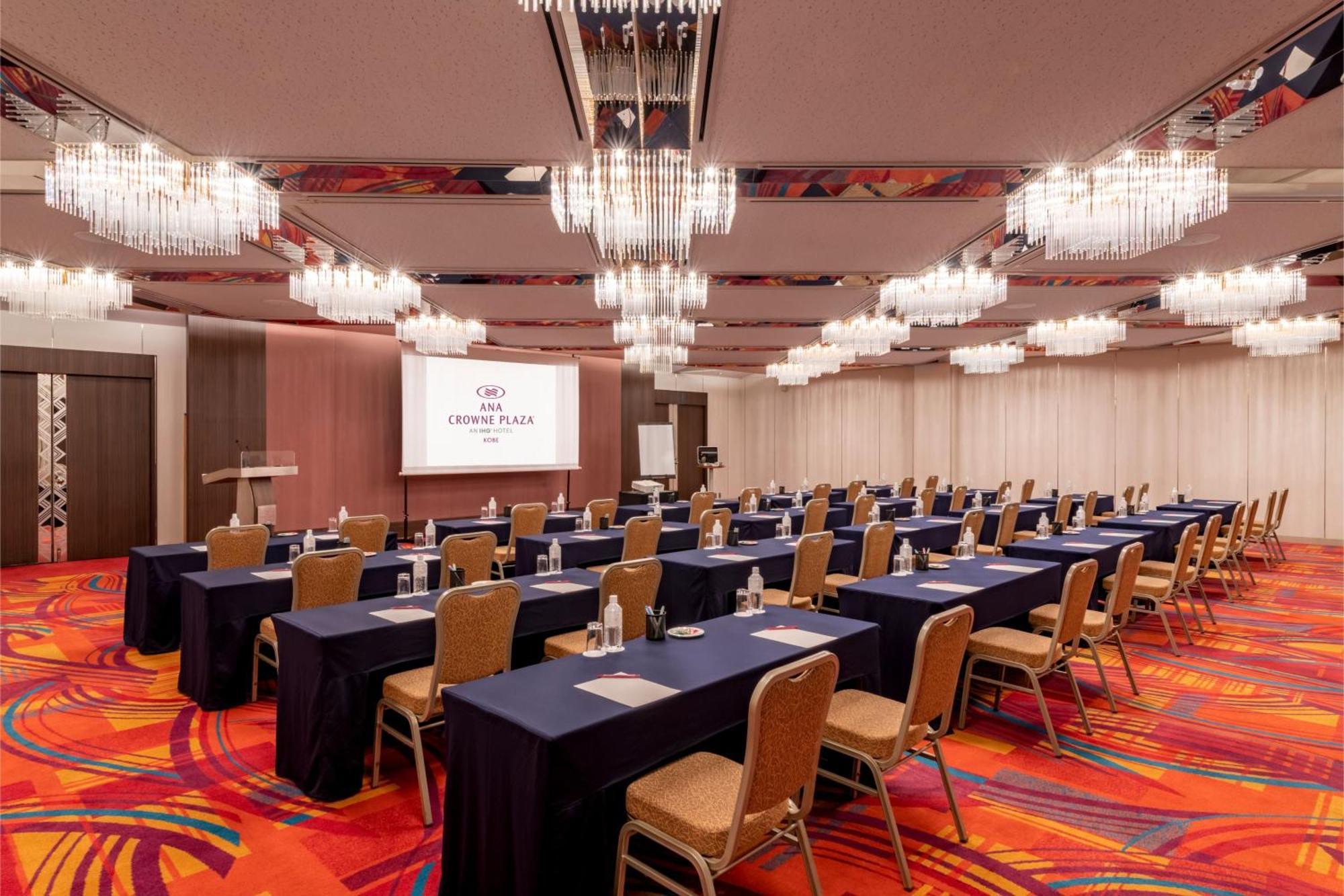 Hotel Ana Crowne Plaza Kobe By Ihg Exterior foto Empire Hall