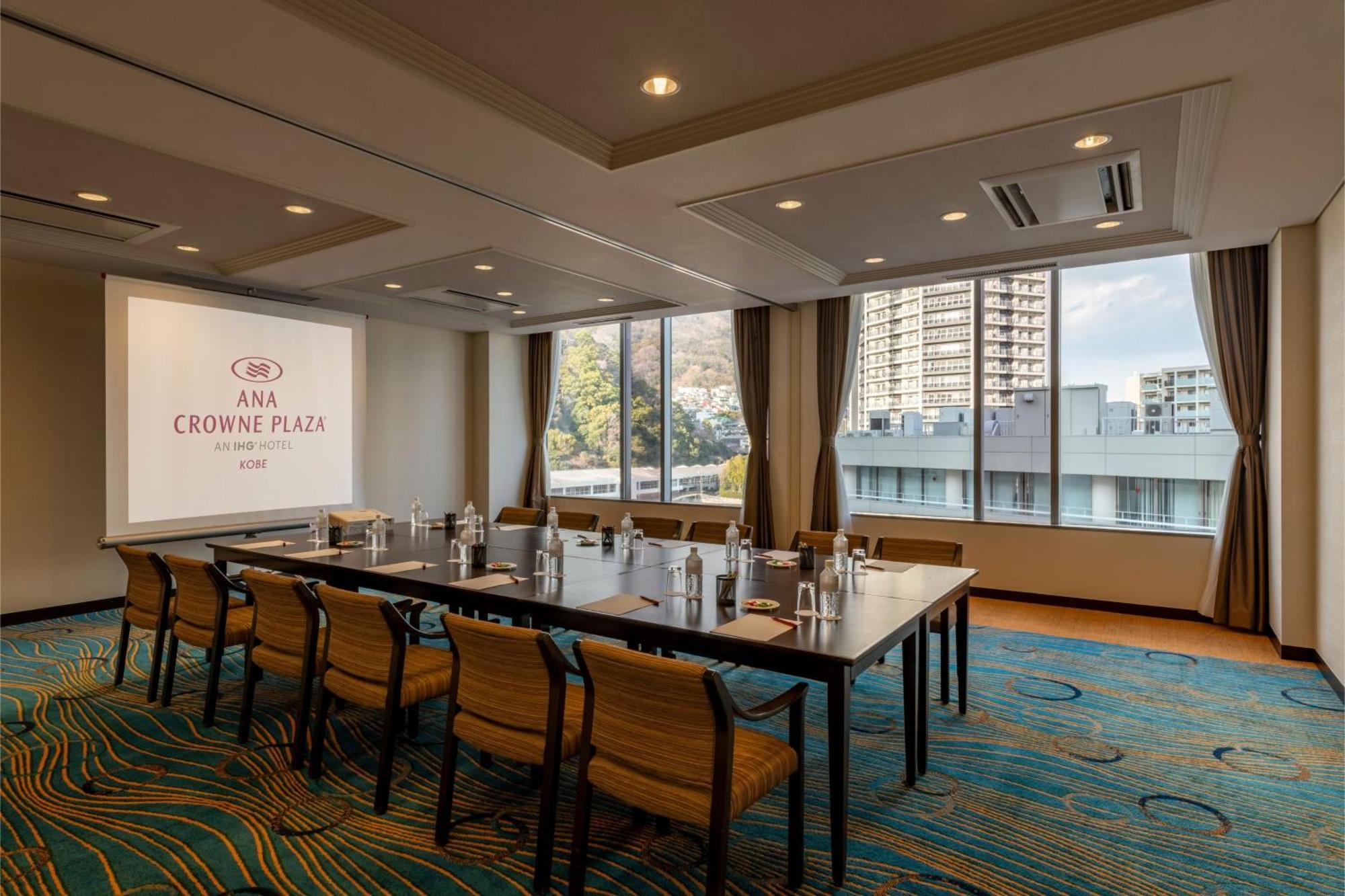Hotel Ana Crowne Plaza Kobe By Ihg Exterior foto Meeting room
