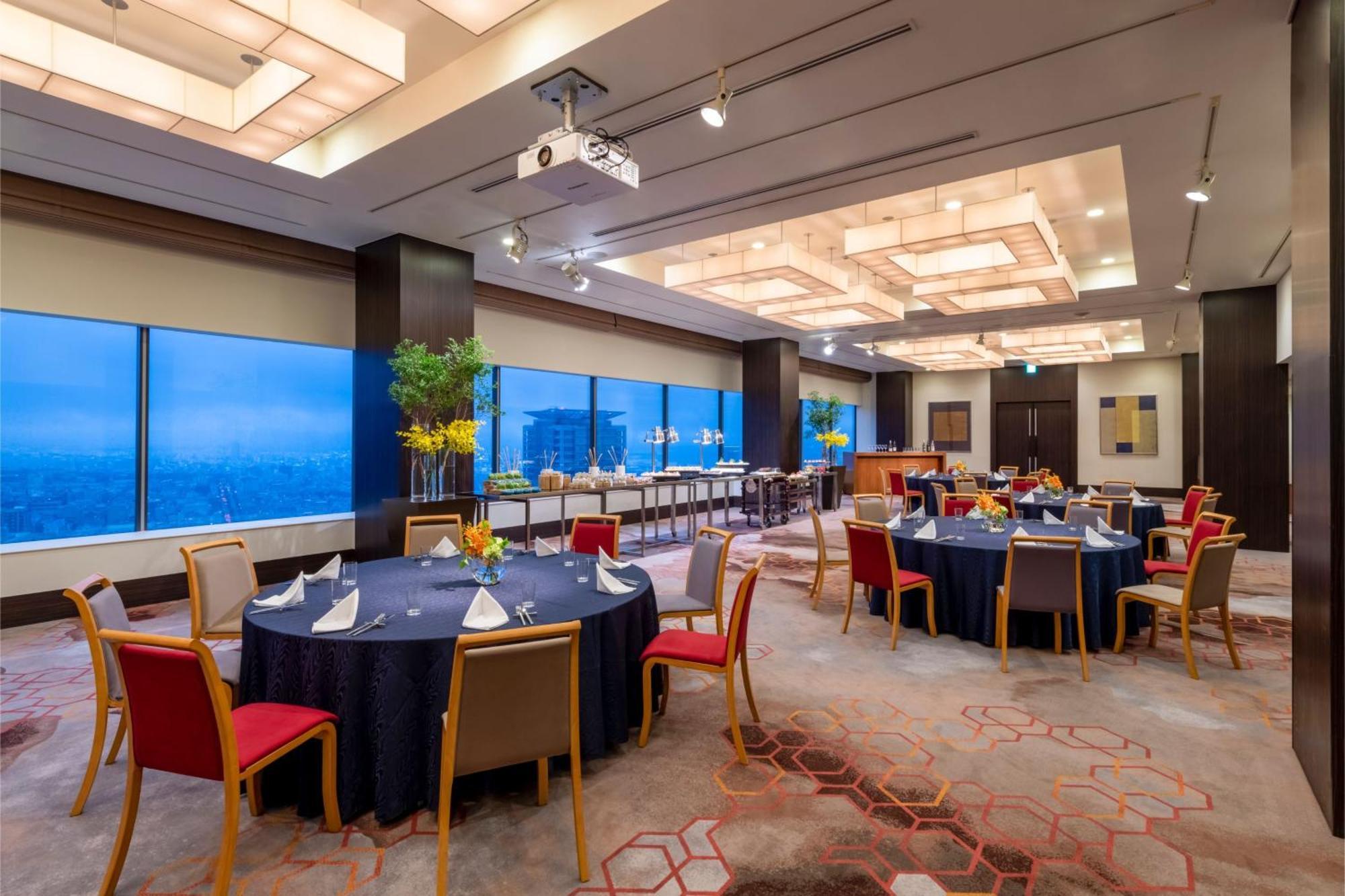 Hotel Ana Crowne Plaza Kobe By Ihg Exterior foto The Club