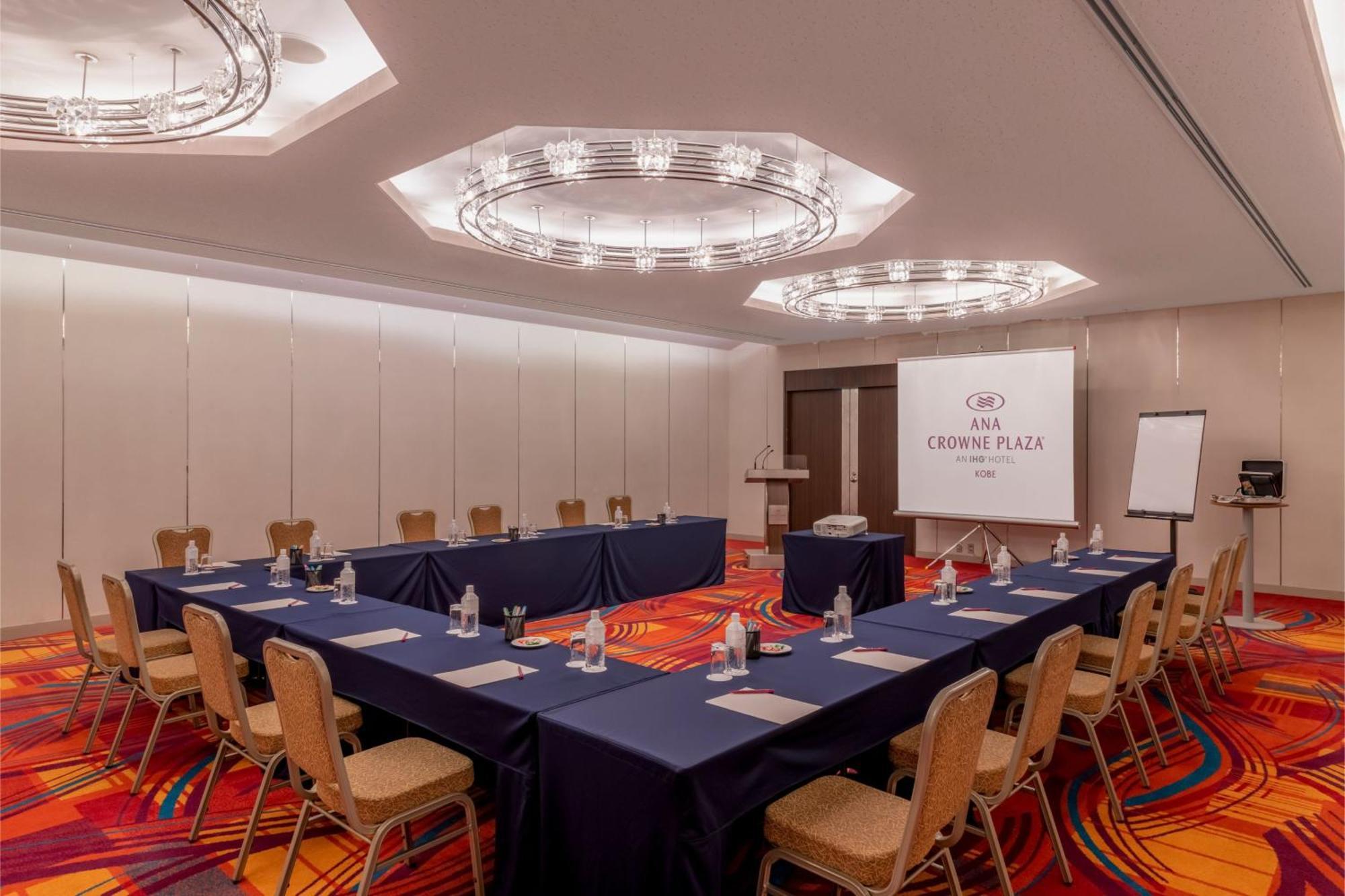 Hotel Ana Crowne Plaza Kobe By Ihg Exterior foto Meeting room