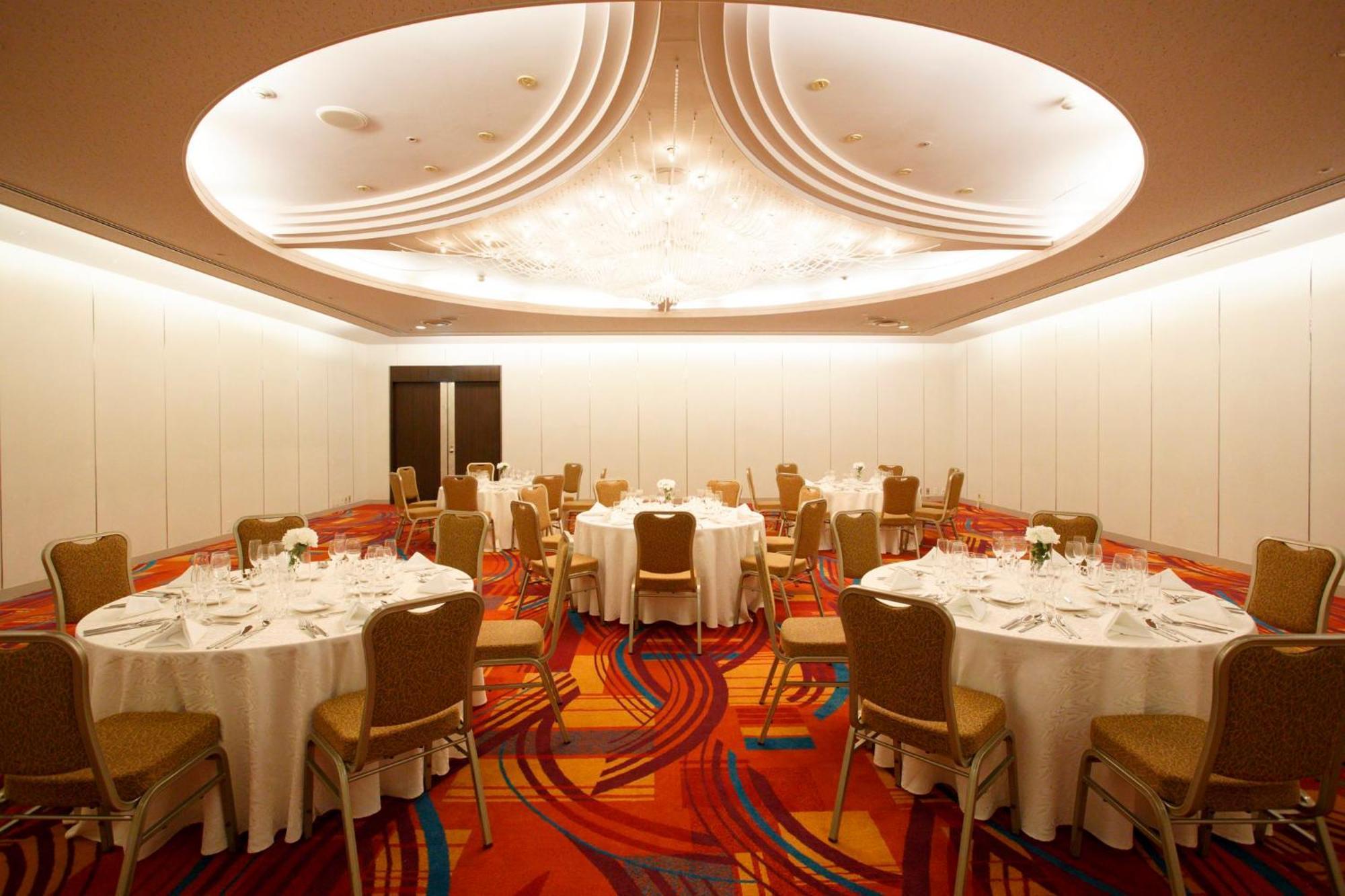 Hotel Ana Crowne Plaza Kobe By Ihg Exterior foto The ballroom